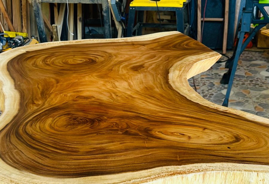 Close-up of Dominican hardwood grain on a finished piece