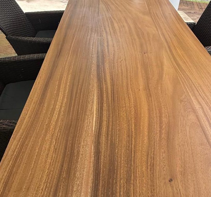 Close-up of Dominican hardwood grain on a finished piece